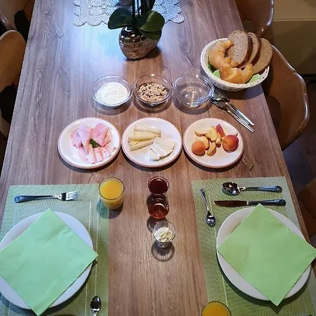Alojamento de Acomodação e Pequeno-almoço Gassa 95