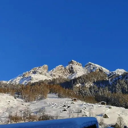 Alojamento de Acomodação e Pequeno-almoço Gassa 95 *